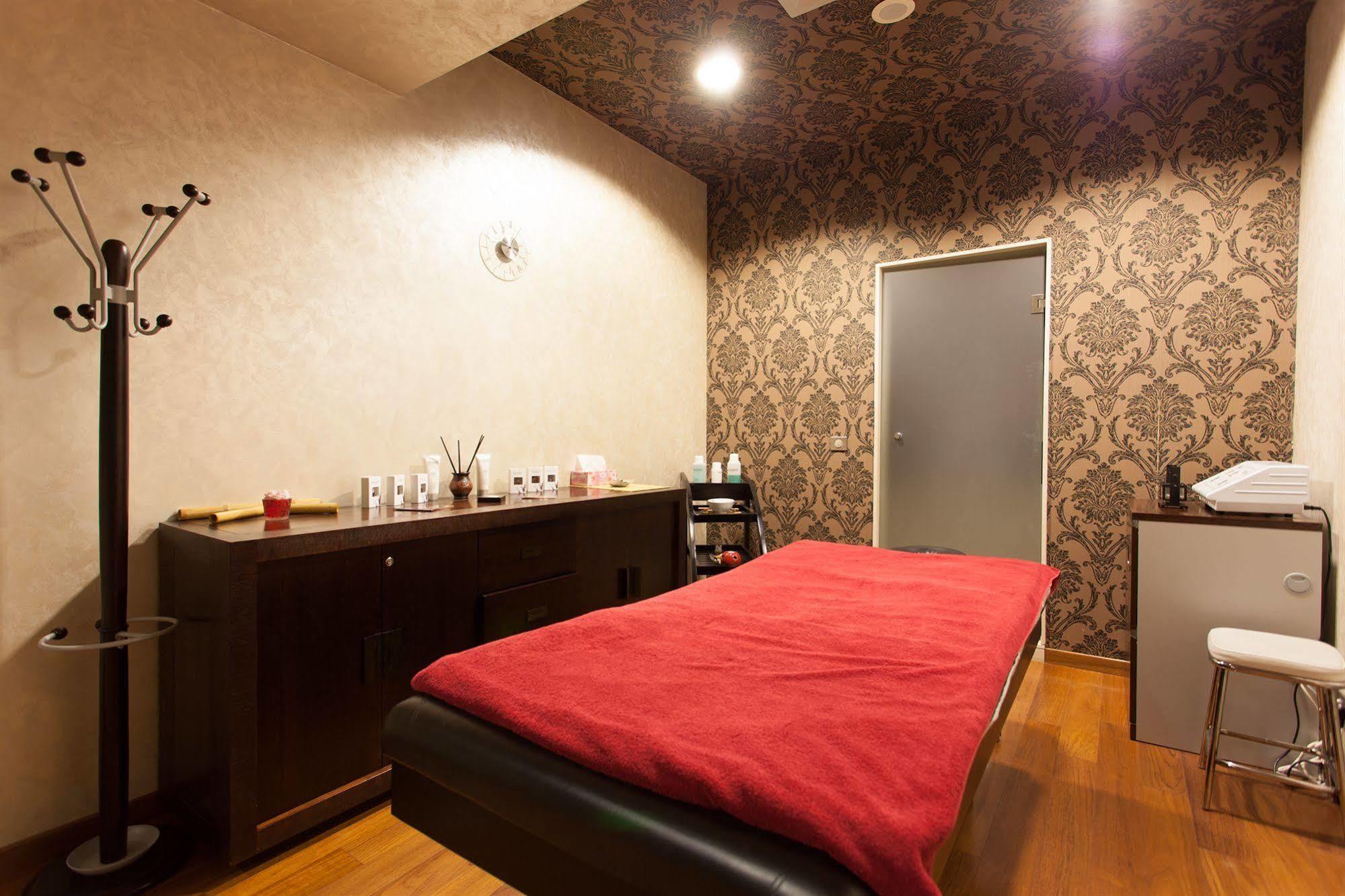 Metropolis Hotel Bistriţa Buitenkant foto